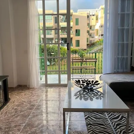 Spacious & Centrally-located Apartment *